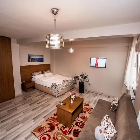 Aparthotel Carina 3*